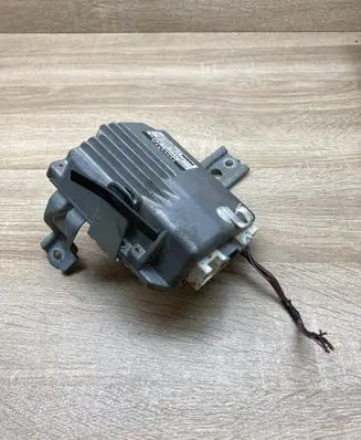 Toyota Corolla E120 E130 Power steering control unit/module 8965002010