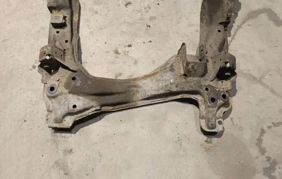 Honda FR-V Front subframe