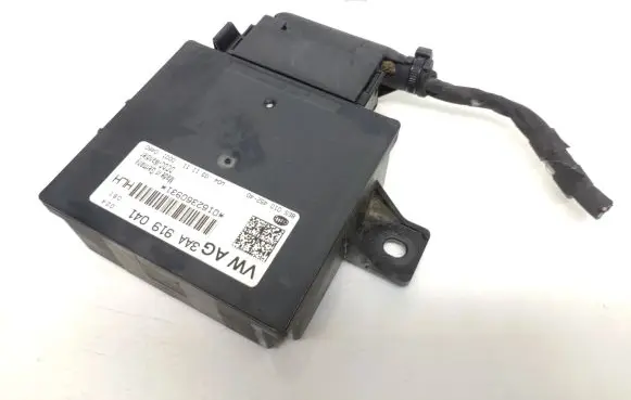 Volkswagen PASSAT B7 Power management control unit 3AA919041