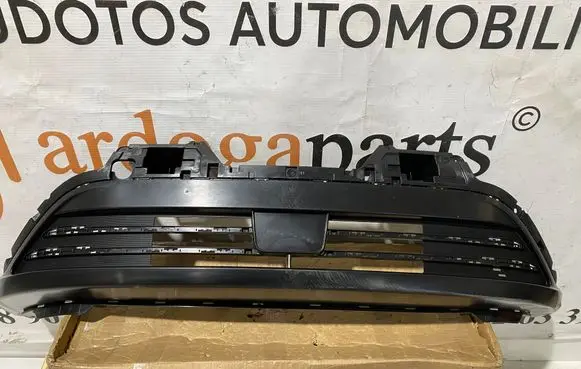 Hyundai Kona I Front bumper lip 86561DDAB0