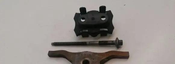 Ford Transit Fuel Injector clamp holder 6C1Q9L535AD 6C1Q9L513AA