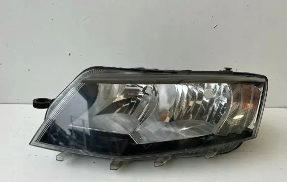 Skoda Octavia Mk3 (5E) Headlight/headlamp 5E1941015