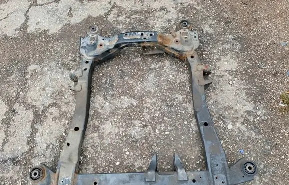 Opel Astra J Front subframe
