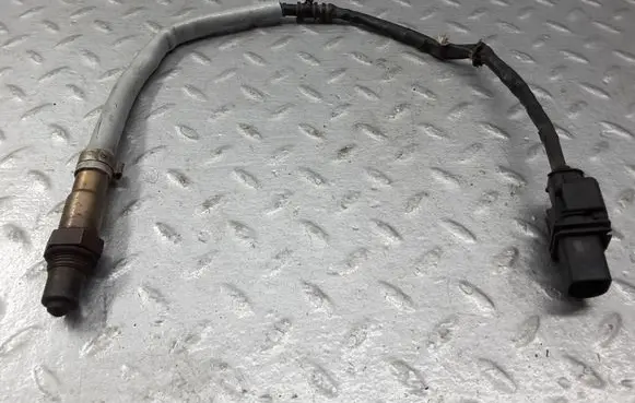 Volkswagen PASSAT CC Lambda probe sensor 06F906262 0258017044 0258017045