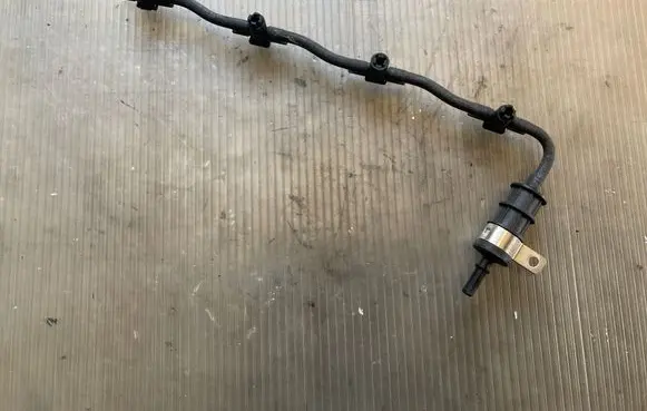 Nissan X-Trail T31 Fuel return line/hose 