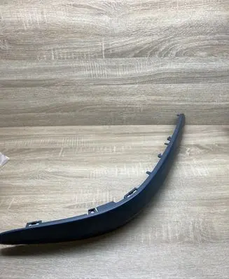 Mercedes-Benz E W211 Front bumper corner part panel trim A2118850521