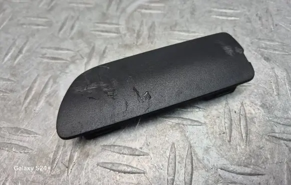 BMW X5 E53 Front tow hook cap/cover 7116672 51117116672
