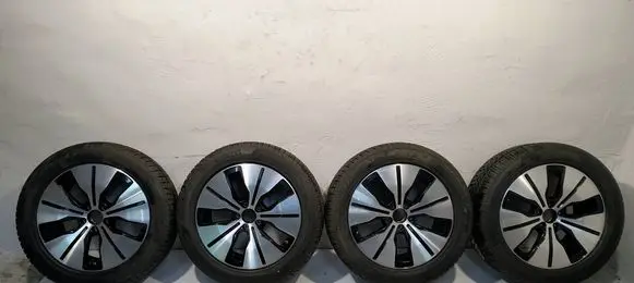 Mercedes-Benz EQC R19 alloy rim A2934010100