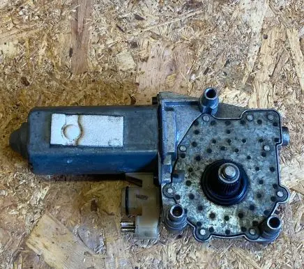 Mercedes-Benz S W140 Front door window regulator motor 185797000 0130821501