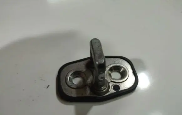 Peugeot 207 Front door lock loop/hook striker 