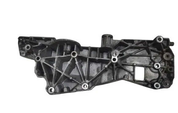 Land Rover Freelander 2 - LR2 Generator/alternator bracket 9661310080