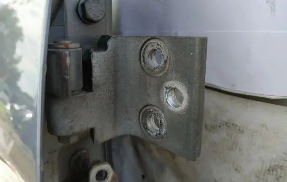 Peugeot Partner Front door upper hinge