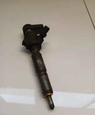 Ford Mondeo MK IV Fuel injector 4M5Q9F593AD