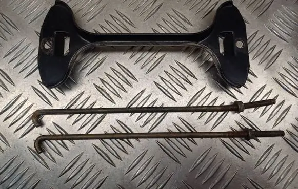 Subaru Impreza II Battery bracket 