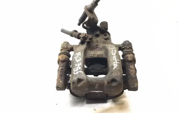 Volkswagen Jetta VI Rear brake caliper K3795