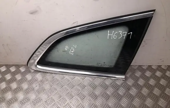 BMW 3 G20 G21 Rear side window 7433994
