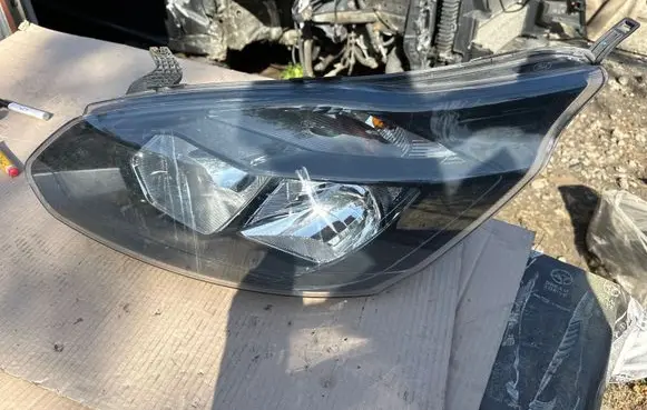 Ford Transit Custom Headlight/headlamp BL2113W030AJ