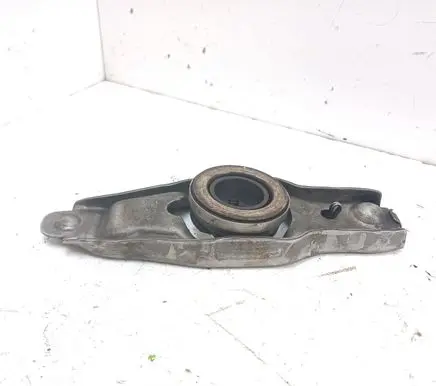 Volkswagen PASSAT B6 Clutch release arm fork 