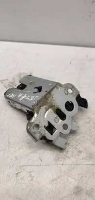 Volkswagen Jetta VI Tailgate/trunk/boot lock/catch/latch