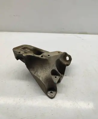 Chevrolet Camaro Engine mounting bracket 23371026