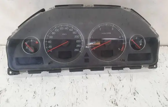 Volvo V70 Speedometer (instrument cluster) 30682277 69594220T 8602885