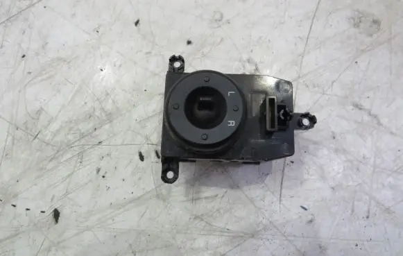 KIA Carens III Fog light switch 