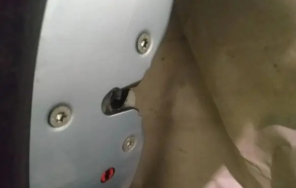 Peugeot 607 Rear door lock