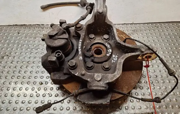 Renault Laguna III Front wheel hub spindle knuckle S25056917 400140006R