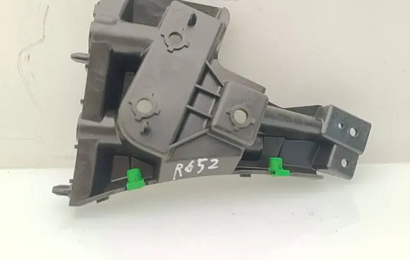Volvo V60 Front bumper mounting bracket 31323832