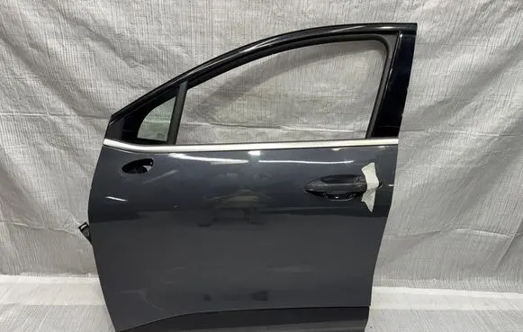 KIA Sportage Front door
