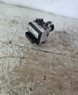 Volkswagen PASSAT B6 ABS Pump 3C0614095M 15747502B 15747702