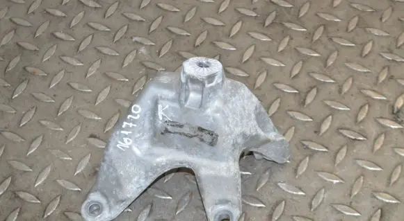 Audi Q5 SQ5 Engine mounting bracket 8W0199307L