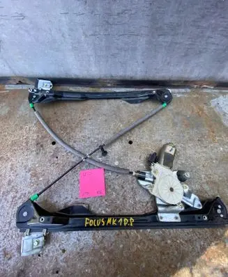 Ford Focus Front door window regulator with motor D2R5A XS4123200