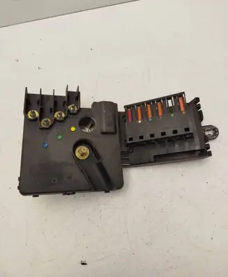 Mercedes-Benz CLS C219 Fuse box set 211546