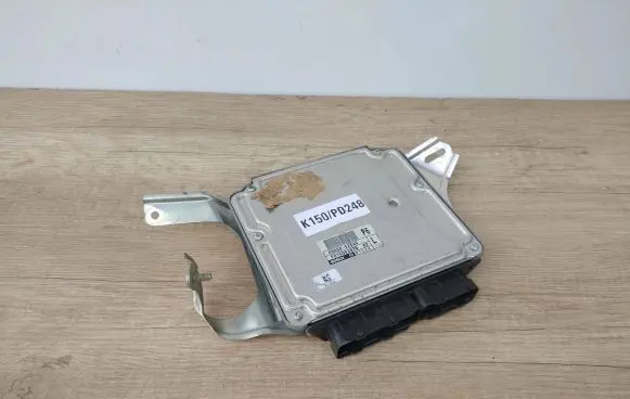 Toyota Corolla E120 E130 Engine control unit/module 89661-52P60