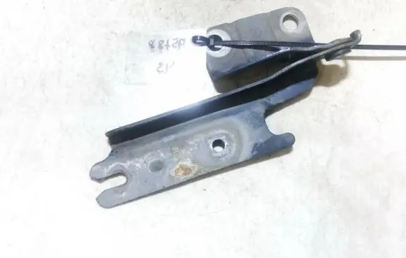 Mazda 323 Engine bonnet/hood hinges