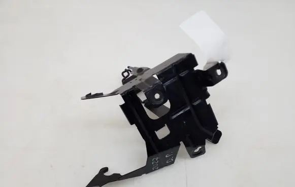 Mercedes-Benz CLS C219 Battery bracket A2115454440