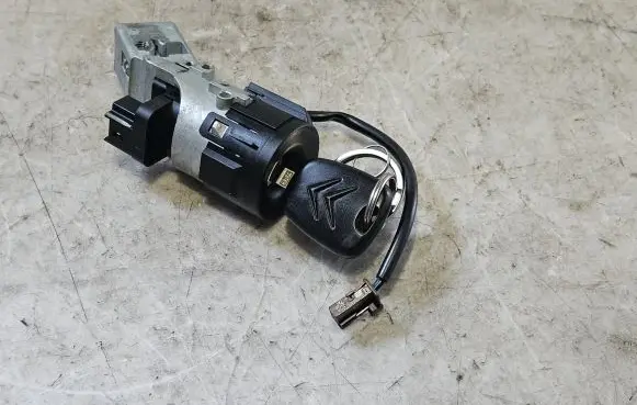 Citroen C4 I Ignition lock 9649781080