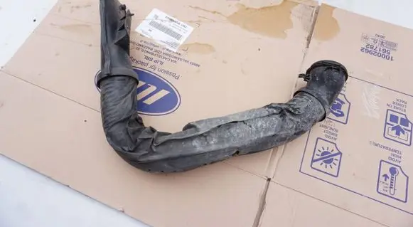Intake resonator