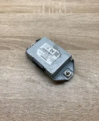 Honda CR-V Antenna control unit 39200TLCA011M1 HGZ22068029B