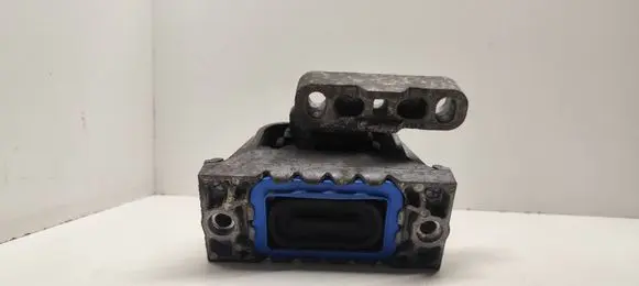 Volkswagen Golf V Engine mount bracket 1K0199262
