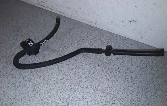 Breather/breather pipe/hose