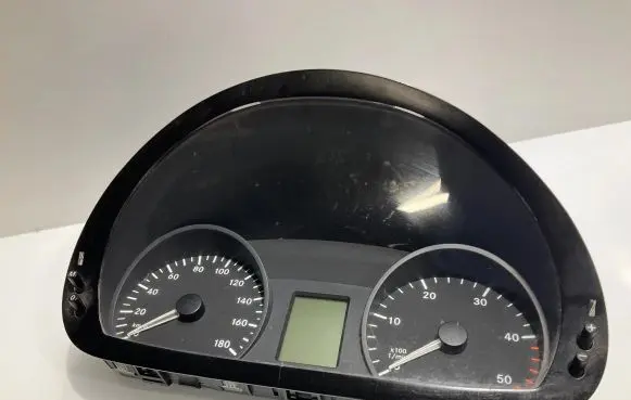 Mercedes-Benz Sprinter W906 Speedometer (instrument cluster)