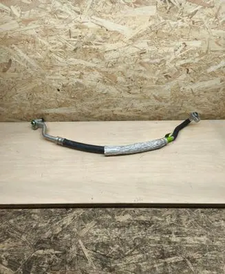 Jeep Grand Cherokee Air conditioning (A/C) pipe/hose 68161175AA