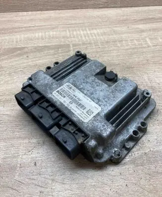 Ford Focus Engine control unit/module ECU 4M5112A650KF 0281011801