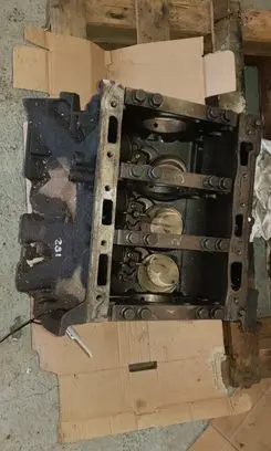 Peugeot 607 Engine block 