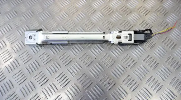 Lexus LS 460 - 600H Seat belt height adjuster 7320050090 8564250040