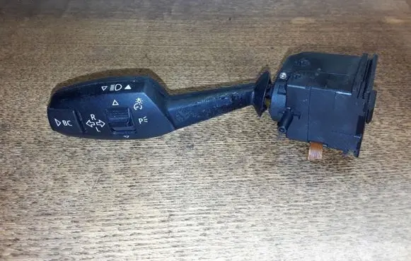 BMW 3 E92 E93 Indicator stalk 01108100