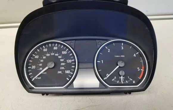 BMW 1 E81 E87 Speedometer (instrument cluster) 9110196 nr6929