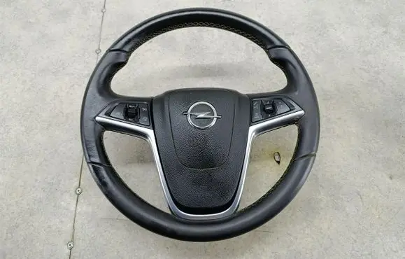 Opel Mokka X Steering wheel 95328148